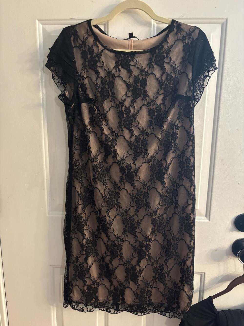 Tiana B. Black Lace Overlay Nude Lining Cap Sleeve Shift Dress Medium